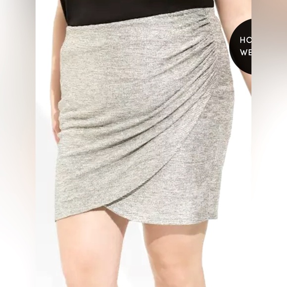 NWT Torrid sparkly foil tulip skirt, Torrid size 4 - Picture 1 of 9